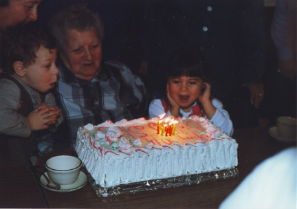 Louis, GG Sherry, Cousin Lauren and the cake